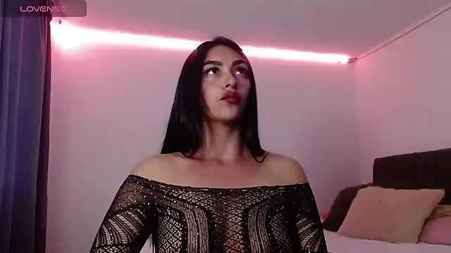 Melaniie01 online show from April 14, 10:43 pm