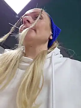 Bondgirl 013 online show from January 17, 3:19 pm