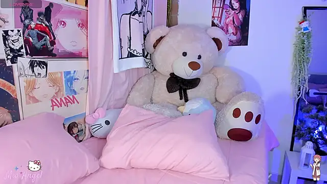 mia angel  online show from October 10, 12:04 am