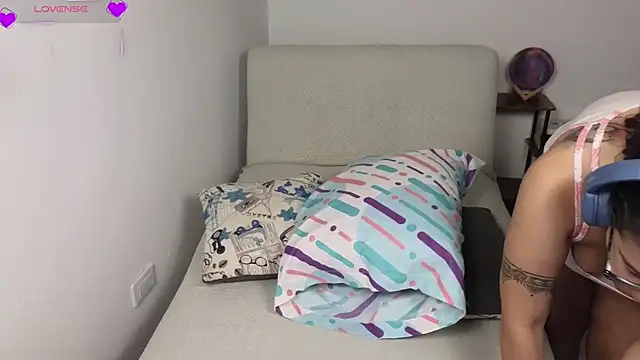 blue  moon  online show from January 12, 3:23 am