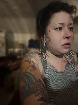 evacheers online show from April 10, 10:10 am