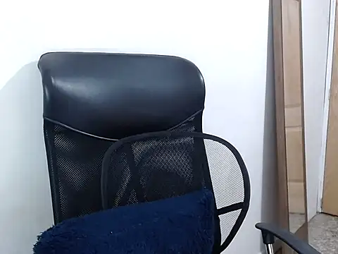 SavannaEvans001 online show from September 22, 8:51 pm