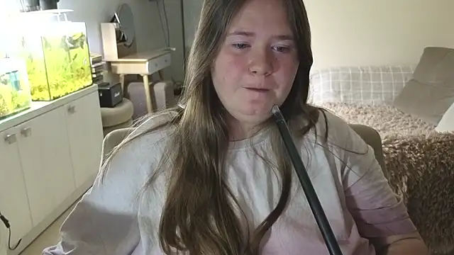 Snapshot of remirann_ chatting on October 16, 6:10 pm remirann online show from October 16, 6:10 pm