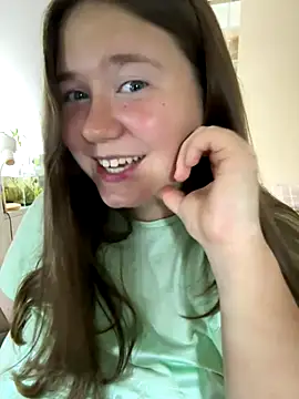 Snapshot of remirann_ chatting on September 11, 6:19 pm remirann online show from September 11, 6:19 pm