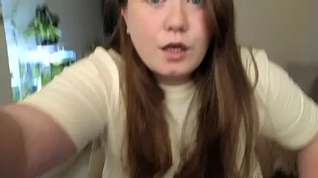 Snapshot of remirann_ chatting on September 18, 12:15 pm remirann online show from September 18, 12:15 pm