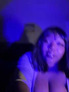 HOTMILFKATIEE online show from February 10, 10:51 am