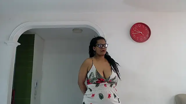 Natashariley1 online show from May 7, 2:43 pm
