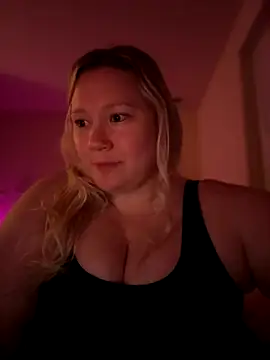 PiggyRose online show from October 5, 2:49 am