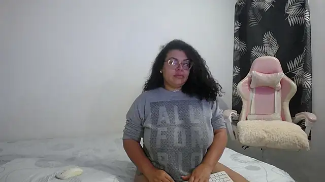 mabigomez00 online show from February 27, 9:31 am