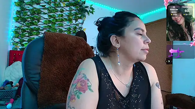 elektra 32 online show from January 18, 6:43 am