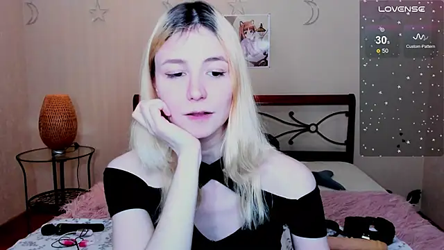 Snapshot of fleximona chatting on October 12, 3:25 pm fleximona online show from October 12, 3:25 pm