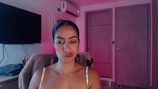 Brown skin11 online show from November 6, 9:21 pm