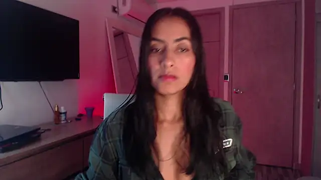 Brown skin11 online show from October 8, 11:20 pm