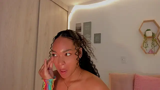 mariam hill online show from March 14, 3:18 am