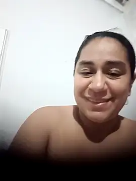 emiligrey  online show from May 19, 10:33 am