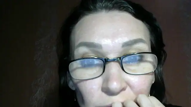 Snapshot of PrettyAndWild chatting on October 17, 3:59 pm PrettyAndWild online show from October 17, 3:59 pm