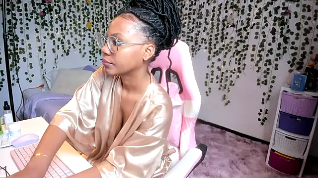 violeta milleer online show from November 7, 3:39 pm