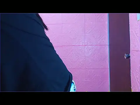 Snapshot of WONDERWOMAN2023 chatting on October 27, 1:45 am WONDERWOMAN2023 online show from October 27, 1:45 am