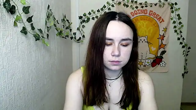 VeryVeryVeryShy  online show from March 4, 6:53 am