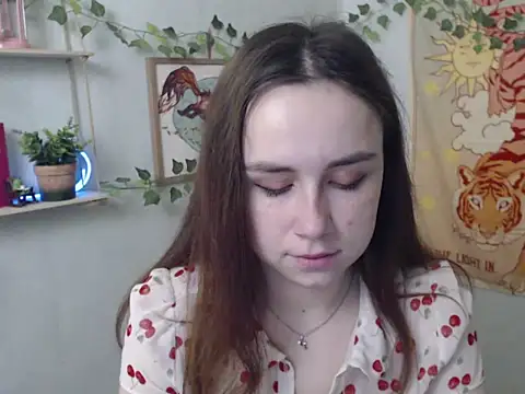 VeryVeryVeryShy  online show from April 8, 5:42 am