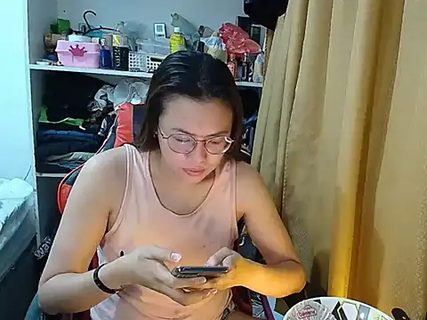 crizzybel online show from March 30, 6:40 pm