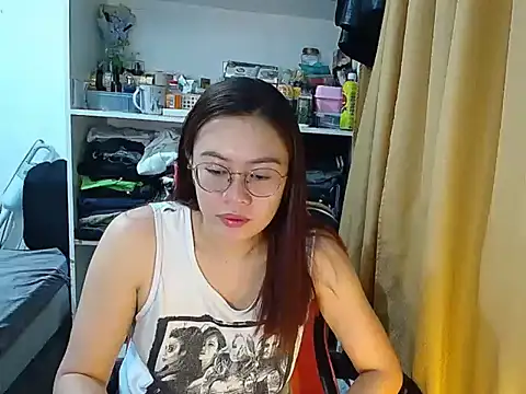 crizzybel online show from April 5, 8:52 pm