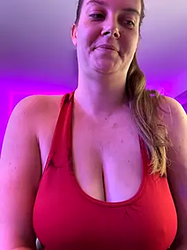 Snapshot of newMichelle chatting on October 12, 8:06 am newMichelle online show from October 12, 8:06 am