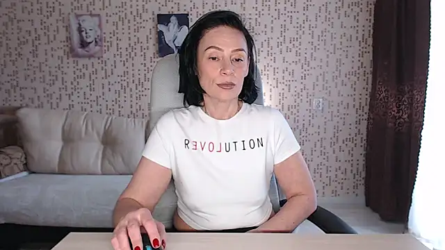 xAlwaysWOWx online show from February 12, 7:21 am