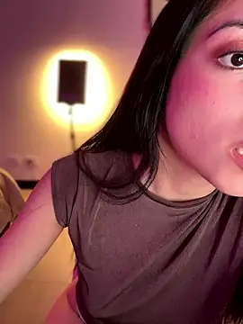 martiiaciar online show from January 7, 1:42 am