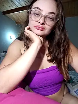 Emmacut online show from April 17, 9:50 pm