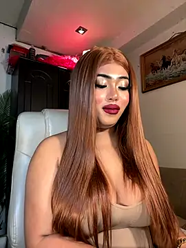 Snapshot of BigDominaMia chatting on September 18, 2:15 pm BigDominaMia online show from September 18, 2:15 pm