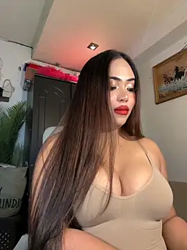 Snapshot of BigDominaMia chatting on September 15, 4:36 pm BigDominaMia online show from September 15, 4:36 pm