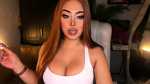 Snapshot of BigDominaMia chatting on September 26, 10:57 am BigDominaMia online show from September 26, 10:57 am