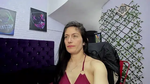 Snapshot of AnnyMilet_ chatting on October 6, 10:47 pm AnnyMilet online show from October 6, 10:47 pm