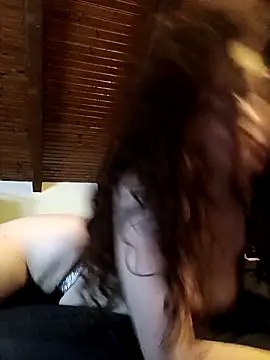 Snapshot of CurlyElisa chatting on October 10, 4:56 pm CurlyElisa online show from October 10, 4:56 pm
