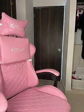 jailyncam  online show from June 9, 4:39 pm