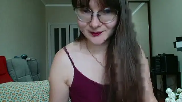 KiraGoldens online show from June 9, 6:57 am