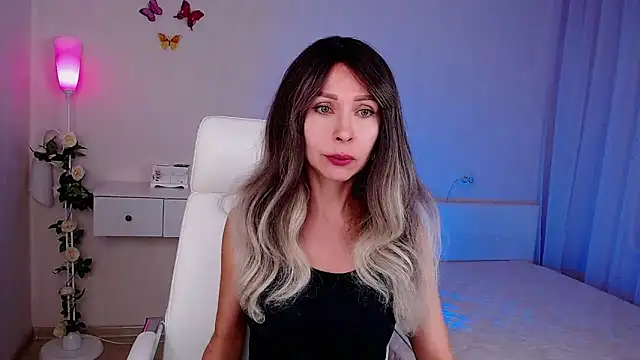 wendifoste online show from November 6, 6:25 pm