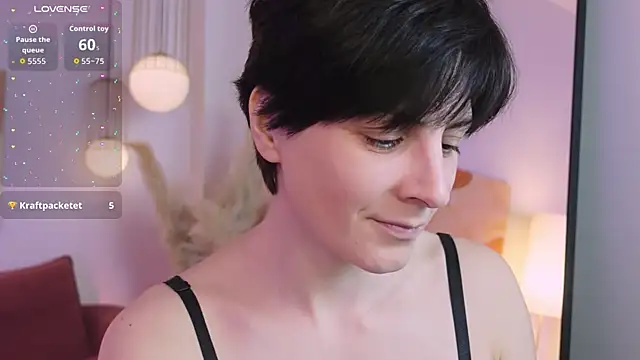 LorenDaze online show from March 25, 6:16 am