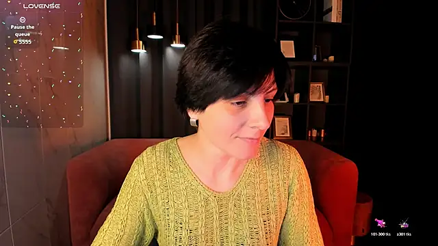 LorenDaze online show from April 14, 6:35 am