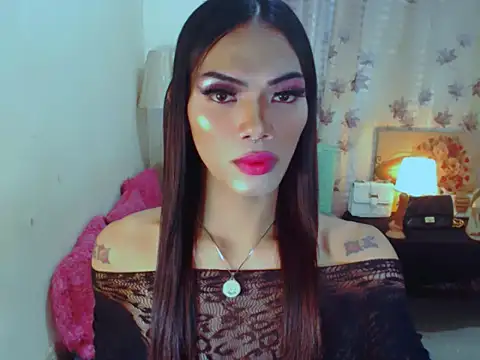 ELLIZABETHFORCUMXX online show from January 18, 11:06 am