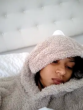 Sarakux online show from September 19, 4:17 pm