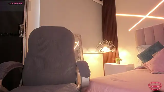 Veronicalanx1 online show from March 16, 11:47 am