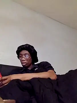 sweetsexiecool7 online show from April 25, 2:25 am