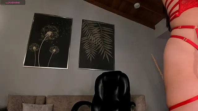 NickyLawson online show from November 11, 4:41 am