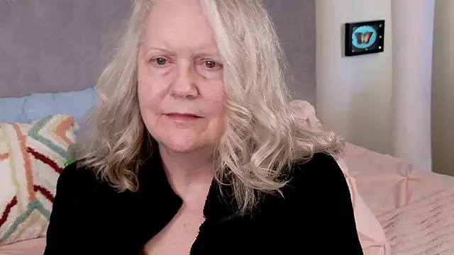 Kaitlyn Winters online show from February 20, 6:53 pm