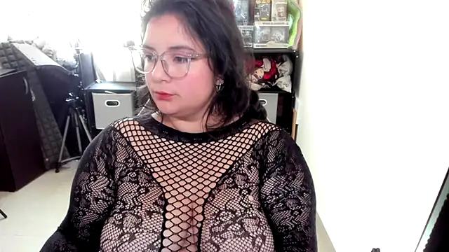 aika-dreams online show from November 10, 2:56 pm