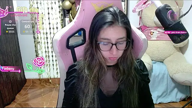 Maggie Fox3 online show from October 2, 2:27 am