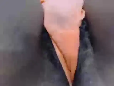 SashaMacgregor online show from February 6, 7:01 am