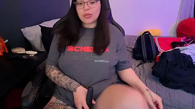 drizzypeach602 online show from February 27, 4:23 am